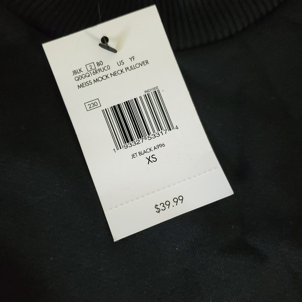 Brand new GUESS pullover - Picture 2 of 2